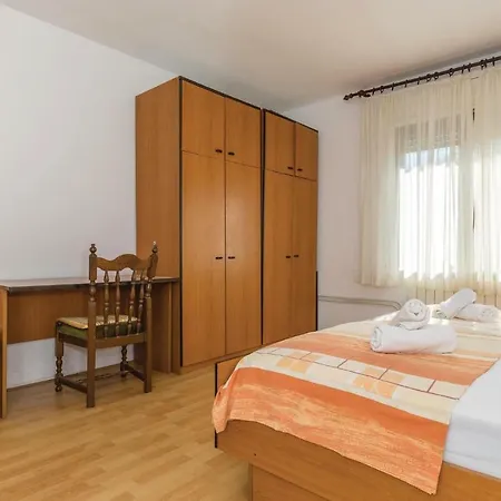 Cozy In With Kitchen Апартаменты Пула